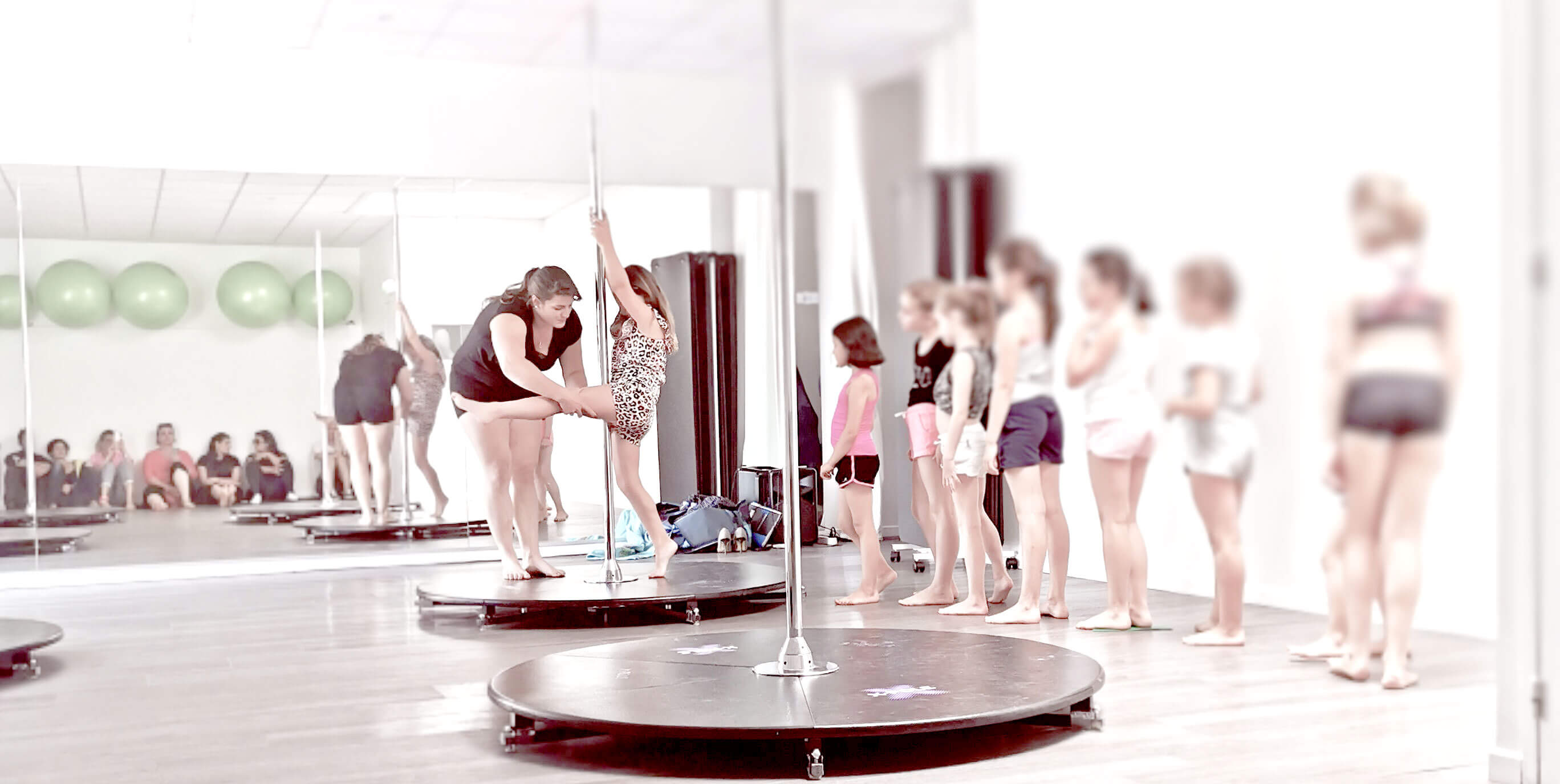 image pole dance kids image activités enfants